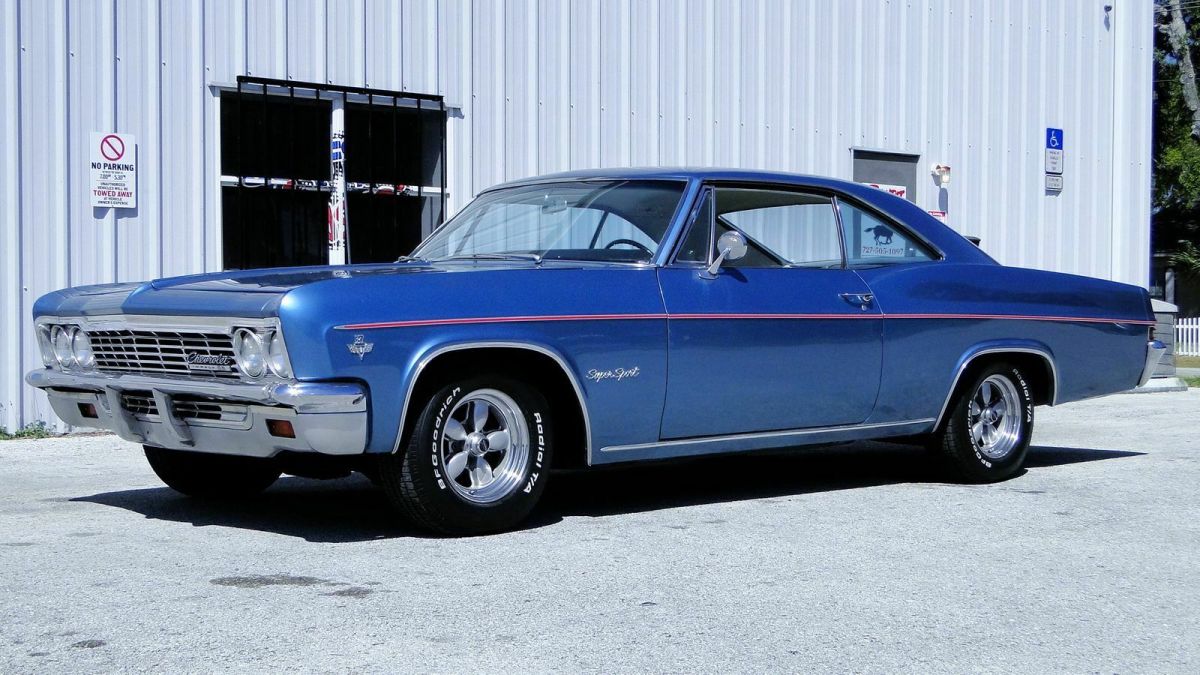 1966 CHEVROLET IMPALA SS CALIFORNIA CAR! MARINA BLUE 327/275HP 4 SPEED 1966 Chevrolet Impala FREE SHIPPING WITH BUY IT NOW!!