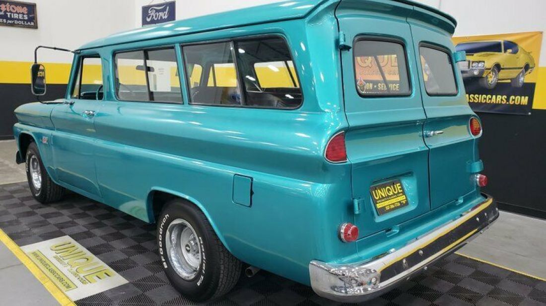 1966 Chevrolet Suburban - photo 7