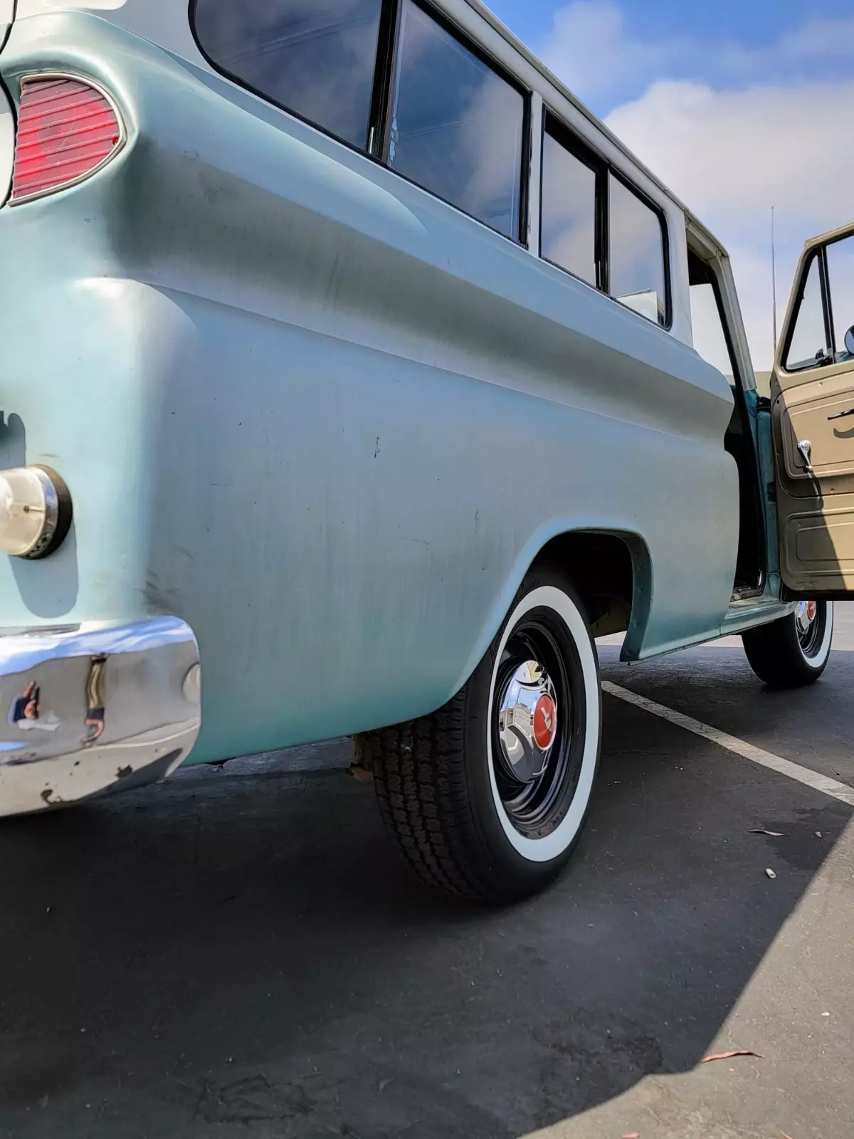 1966 Chevrolet Suburban - photo 5