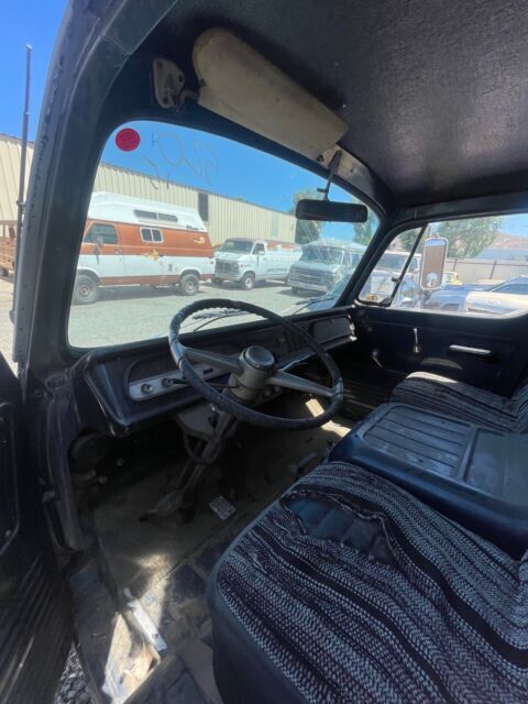 1966 Chevrolet Van - photo 10