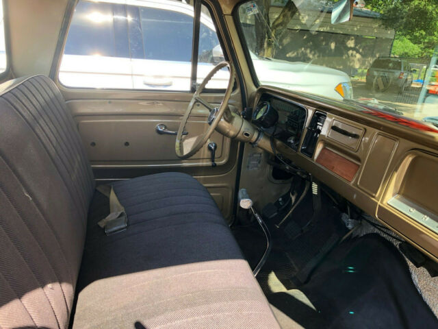 1965 Chevrolet C-10 Custom - photo 3