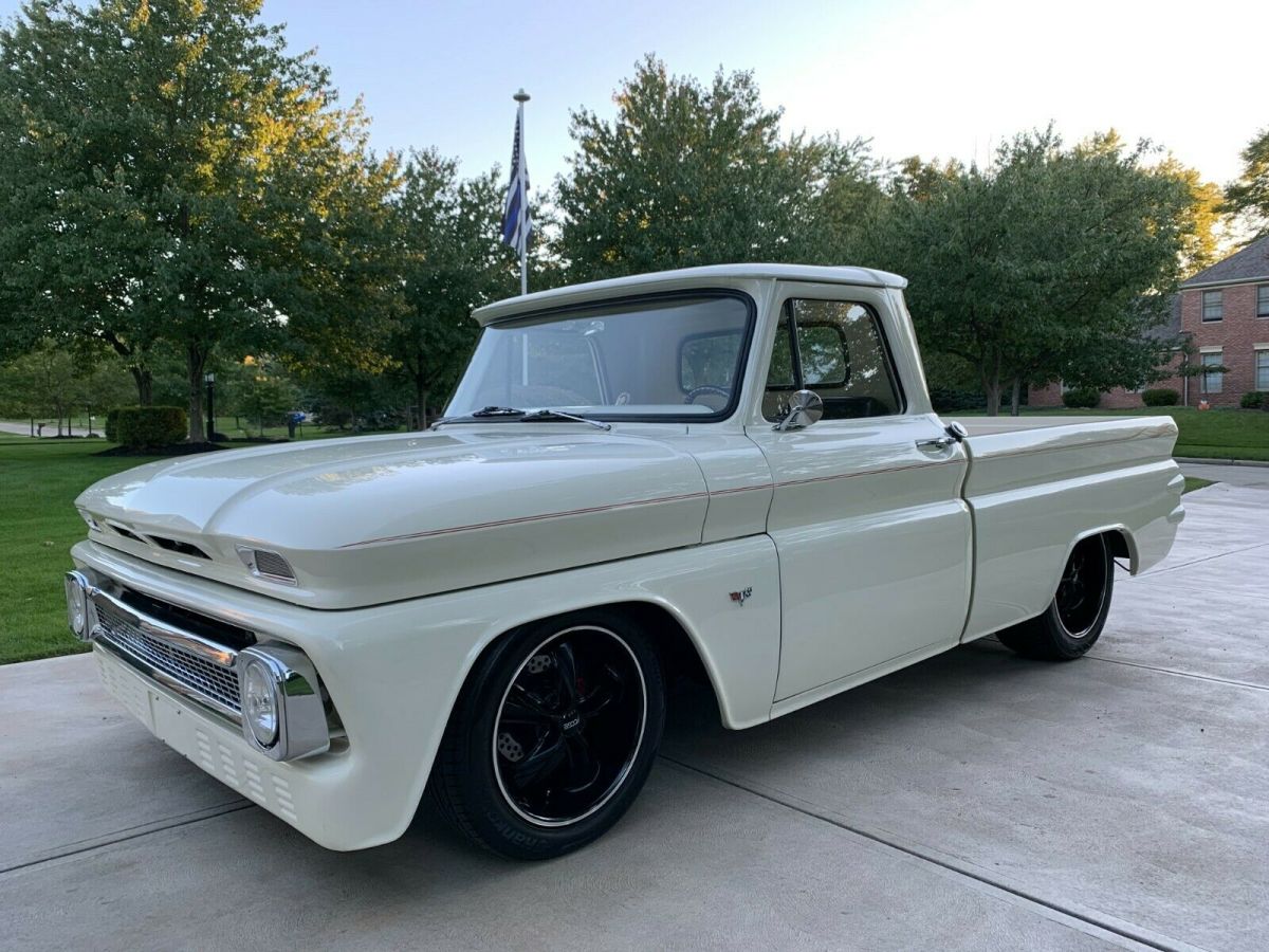 1966 Chevy C10 Short Bed Resto-Mod AC * STUNNING BUILD * 454 / Auto / 9" FOOSE 1966 Chevrolet C-10 Resto-Mod