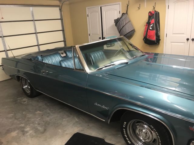 1966 Chevrolet Impala convertible - photo 2