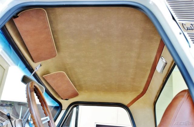 1966 Chevrolet C10 Custom Cab Big Window Stunning Restoration - photo 10