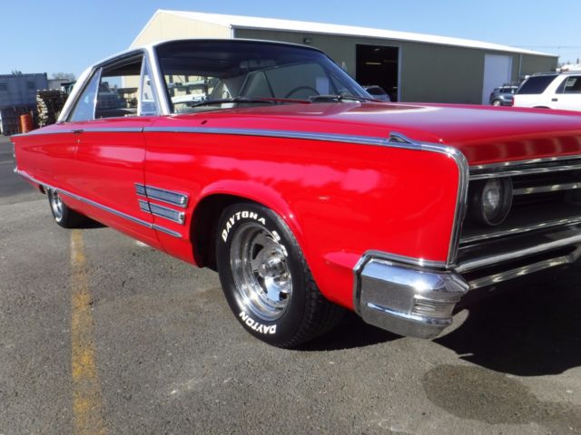 1966 Chrysler 300 Series - photo 2