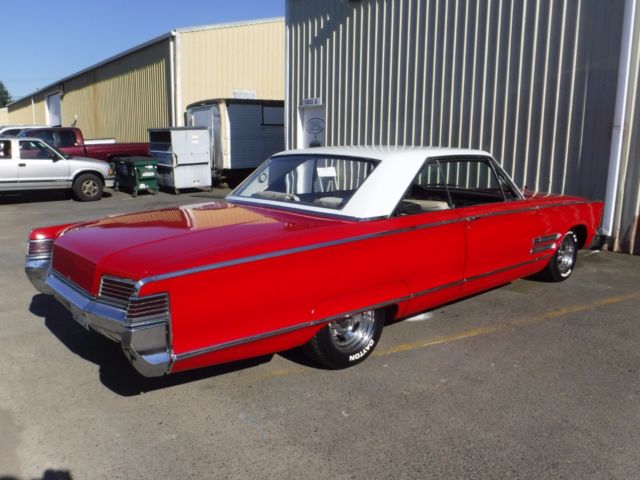 1966 Chrysler 300 Series - photo 3