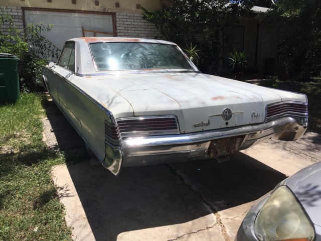 1966 Chrysler 300 Series - photo 3