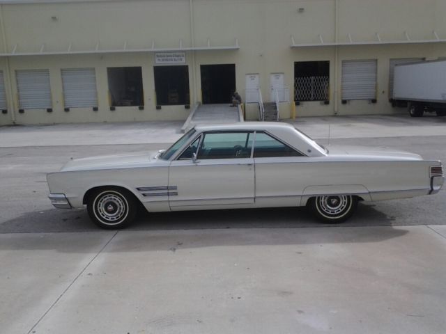 1966 Chrysler 300 Series - photo 2