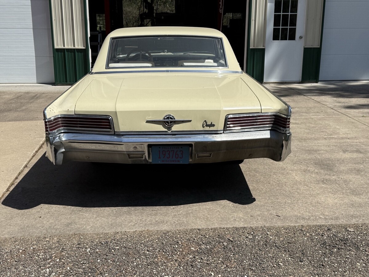 1966 Chrysler 300 - photo 2