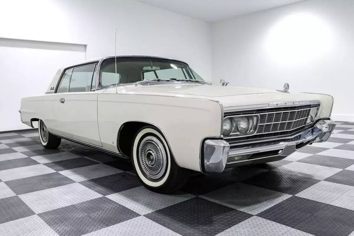 1966 Chrysler Imperial 18278 Miles White Coupe 440 V8 3 Speed 1966 Chrysler Imperial