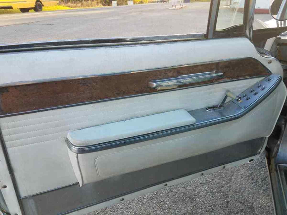1966 Chrysler Imperial - photo 8