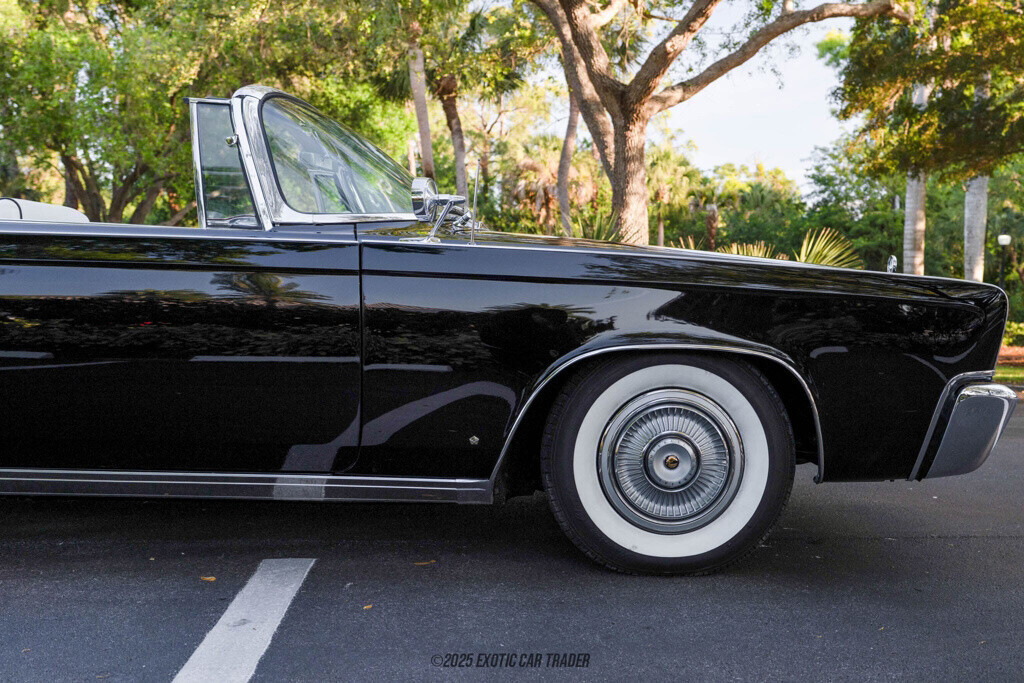 1966 Chrysler Imperial Crown Convertible - photo 11