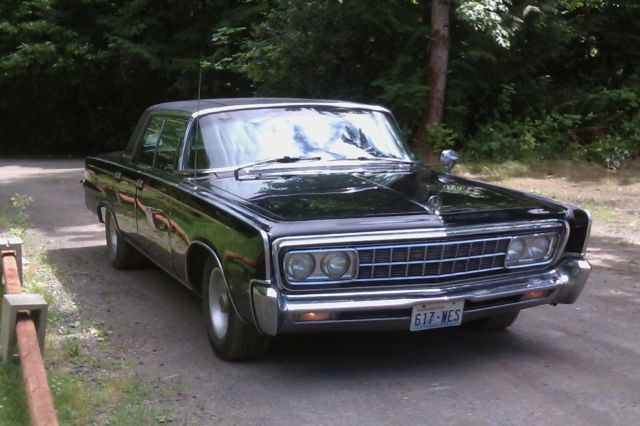 1966 Chrysler Imperial crown