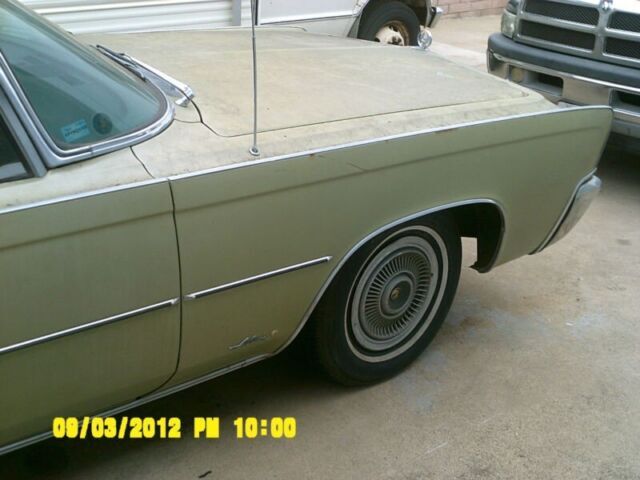 1966 Chrysler , Imperial, Le Baron, 4 door Green with Green interior, AC, 1966 Chrysler Imperial