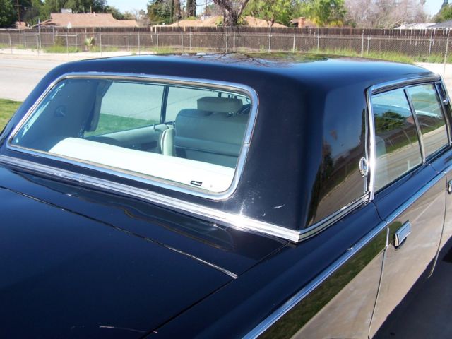 1966 Chrysler Imperial Pearl White Leather - photo 10