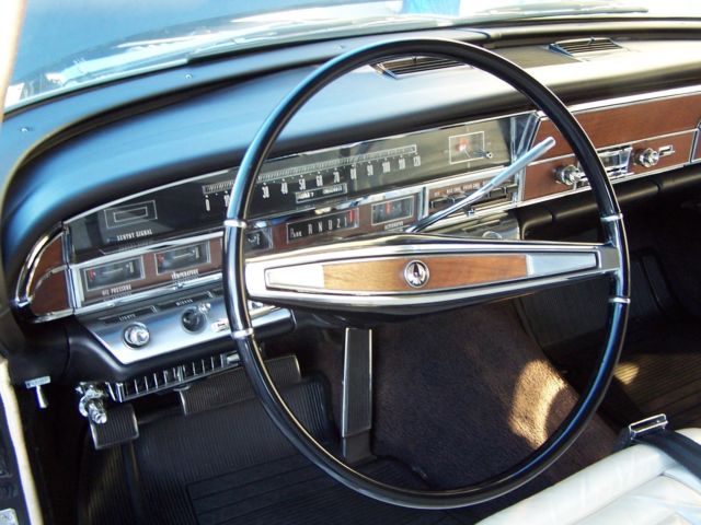 1966 Chrysler Imperial Pearl White Leather - photo 13