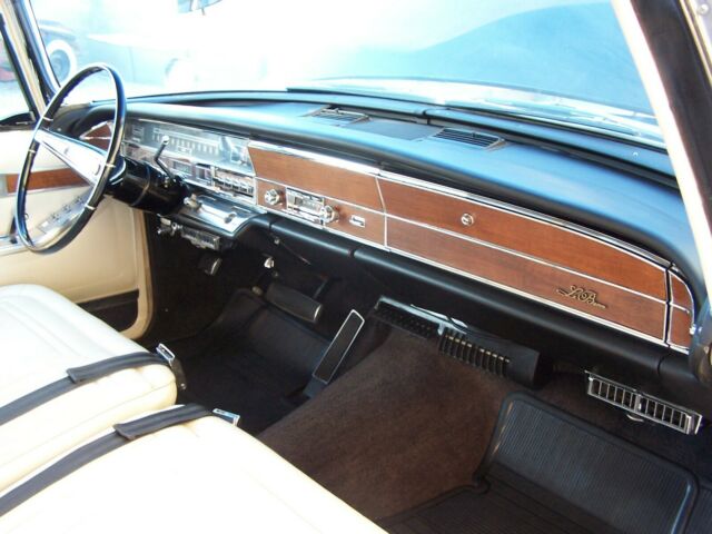 1966 Chrysler Imperial Pearl White Leather - photo 13