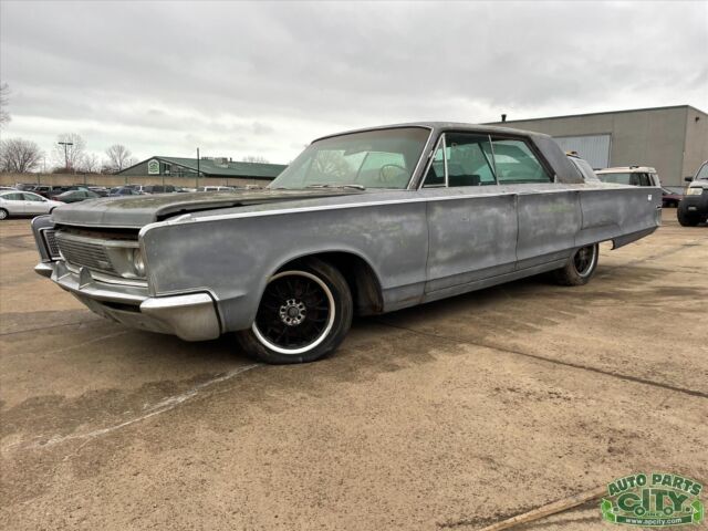 1966 Chrysler New Yorker SEDAN