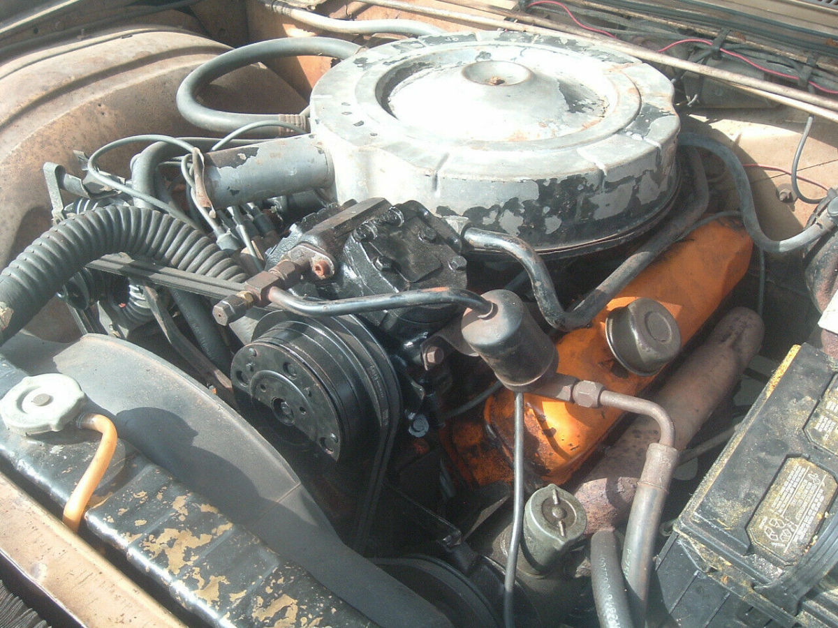 1966 Chrysler Town & Country - photo 11