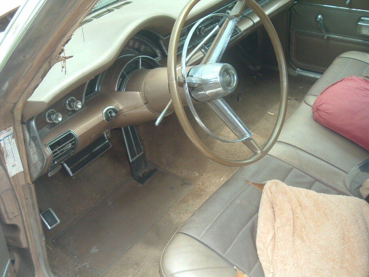 1966 Chrysler Town & Country - photo 6