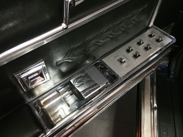 1966 Lincoln Continental SUICIDE DOOR CONVERTIBLE SHOW CAR - photo 9