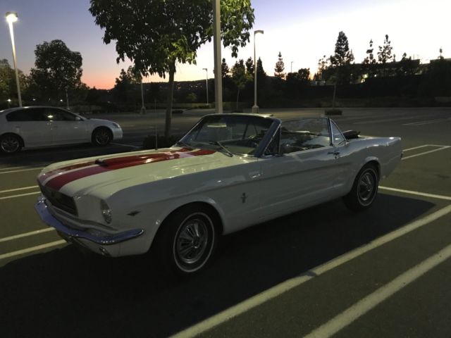 1966 Ford Mustang Convertibe - photo 4