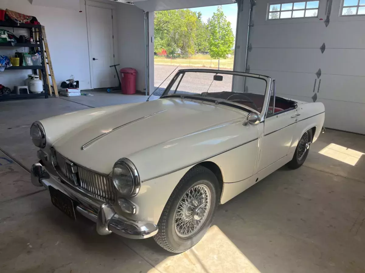 1966 convertible MG Midget 1966 MG Midget