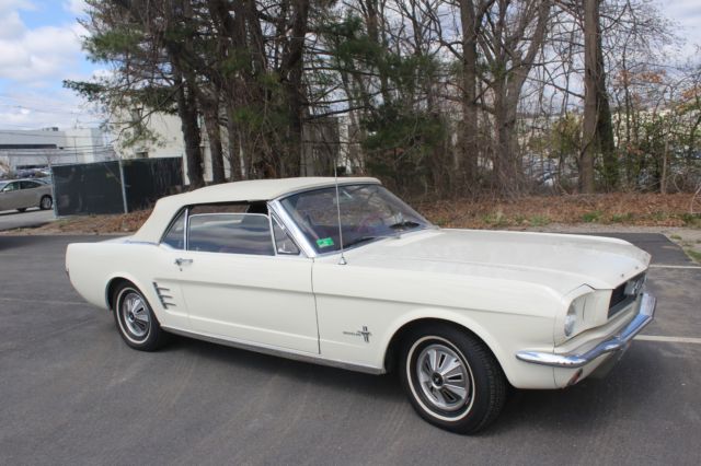 1966 CONVERTIBLE READY FOR FUN TIMES! 1966 Ford Mustang