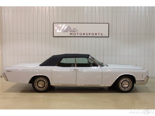 1966 Lincoln Continental Convertible - photo 4