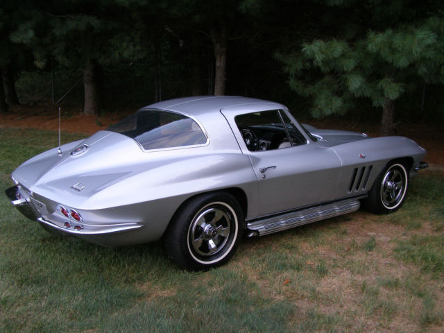 1966 Chevrolet Corvette - photo 3