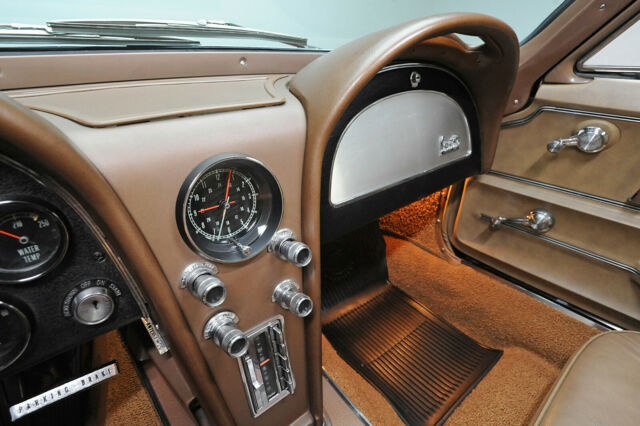 1966 Chevrolet Corvette - photo 12