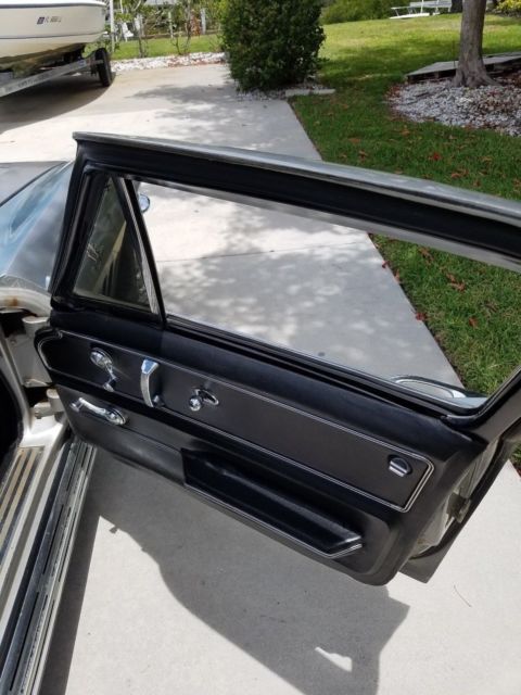 1966 Chevrolet Corvette bucket seats - photo 11