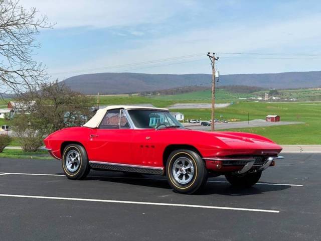 1966 Chevrolet Corvette - photo 2
