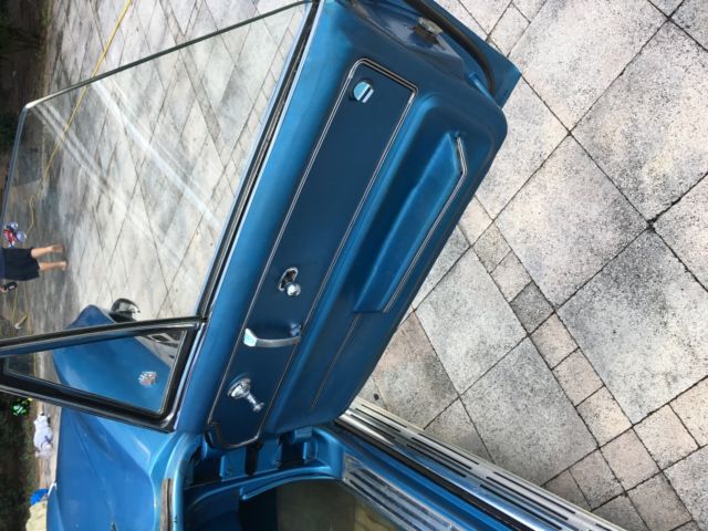 1966 Chevrolet Corvette convertible soft and hard top - photo 11