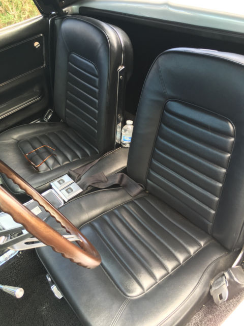 1966 Chevrolet Corvette convertible - photo 10