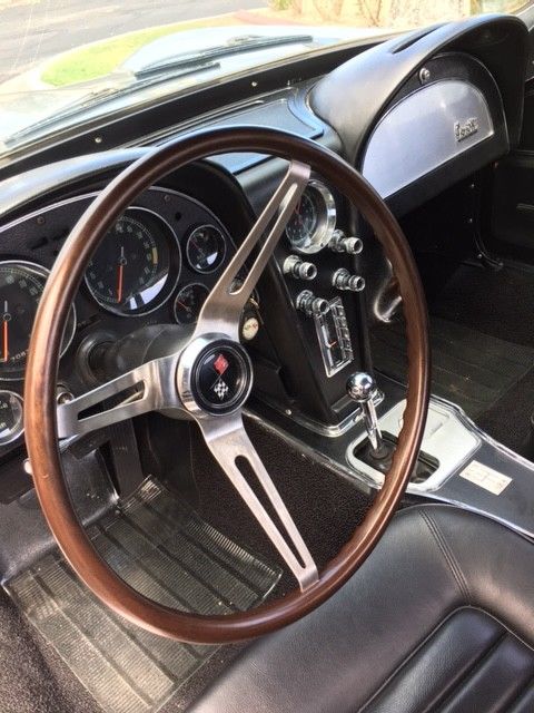 1966 Chevrolet Corvette convertible - photo 3