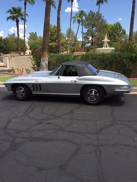 1966 Chevrolet Corvette convertible - photo 5