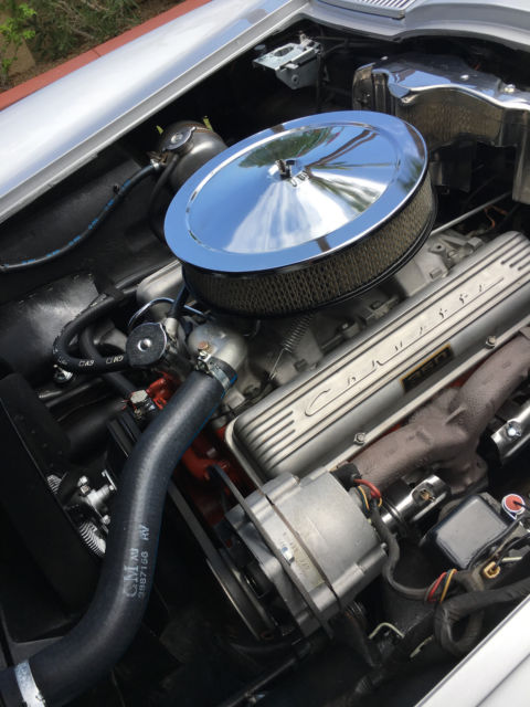 1966 Chevrolet Corvette convertible - photo 7