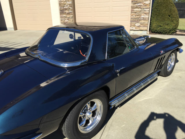 1966 Chevrolet Corvette Convertible - photo 9