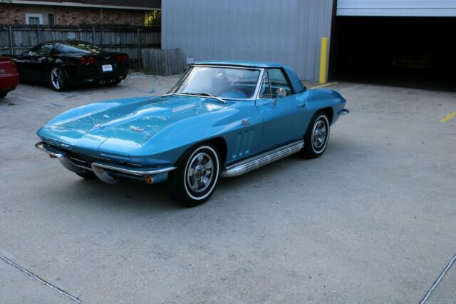 1966 Chevrolet Corvette Convertible - photo 3