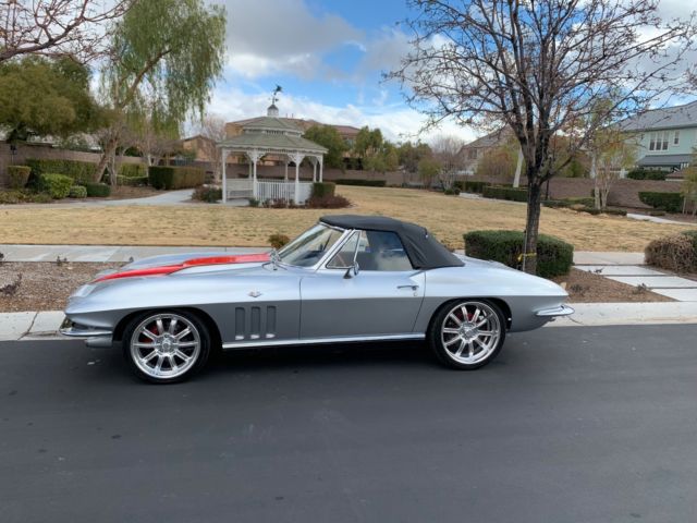 1966 Chevrolet Corvette Convertible - photo 4