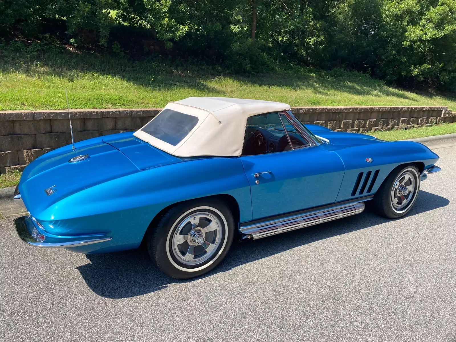 1966 Chevrolet Corvette - photo 10