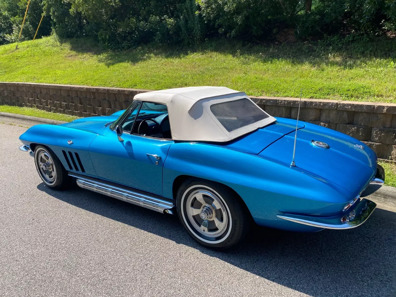 1966 Chevrolet Corvette - photo 3