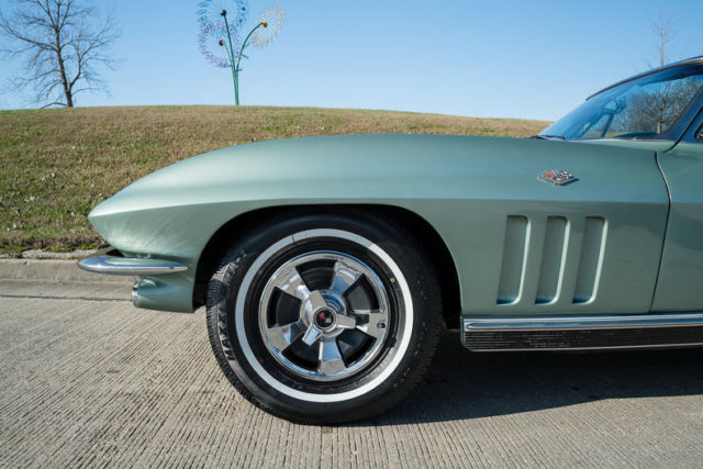 1966 Chevrolet Corvette Convertible - photo 3