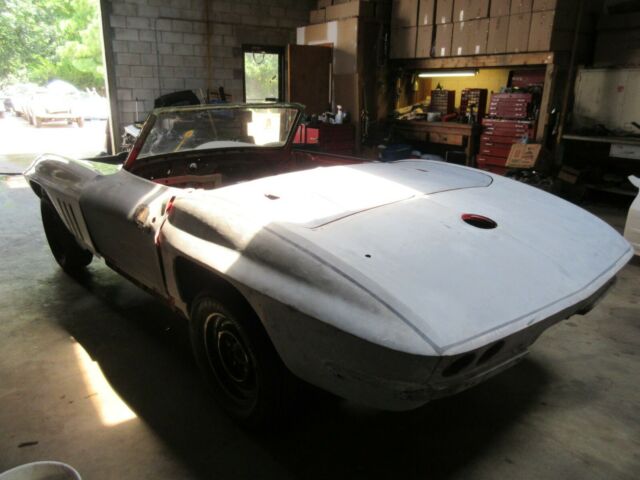 1966 Chevrolet Corvette RED - photo 2