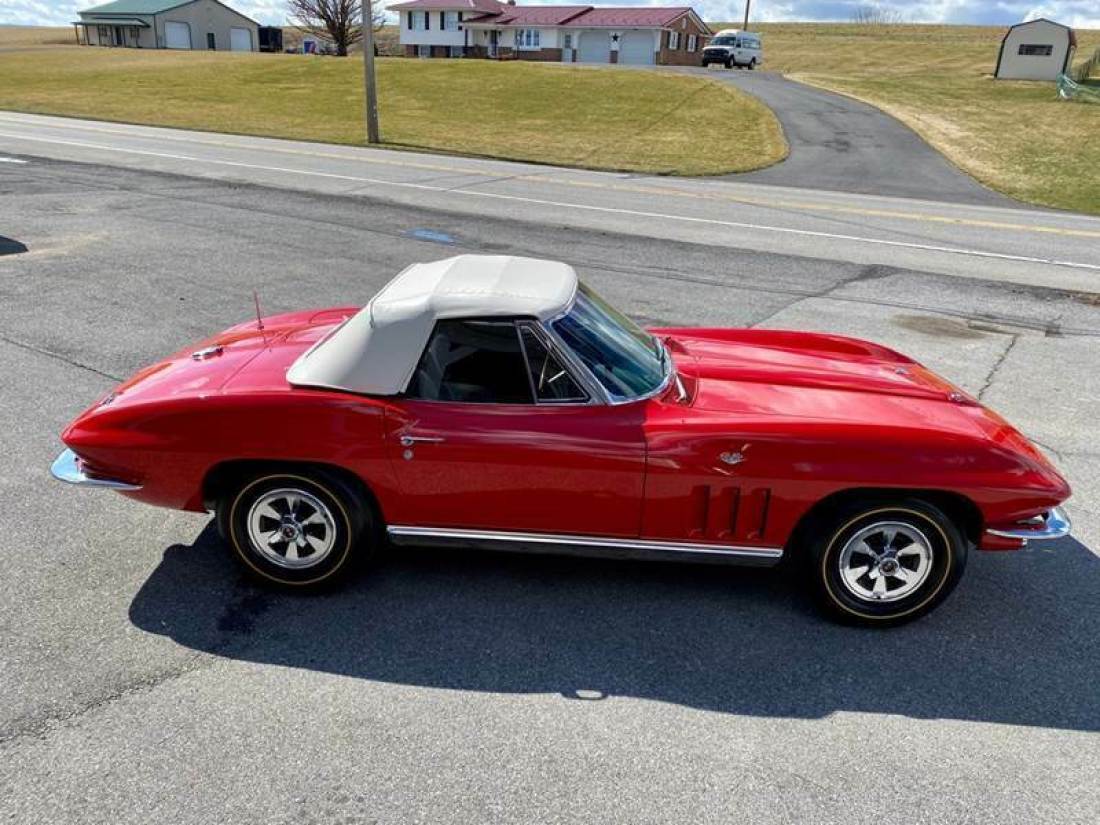 1966 Chevrolet Corvette Red/Black* - photo 3