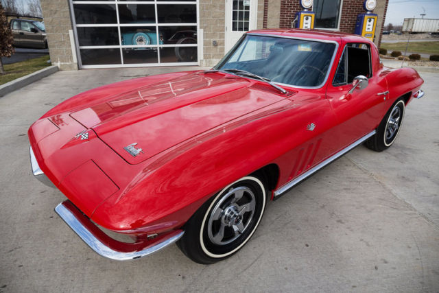 1966 Chevrolet Corvette Coupe - photo 2