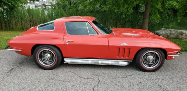 1966 Chevrolet Corvette - photo 2