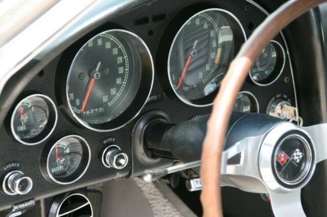 1966 Chevrolet Corvette - photo 12