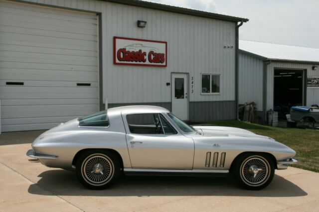 1966 Chevrolet Corvette - photo 4